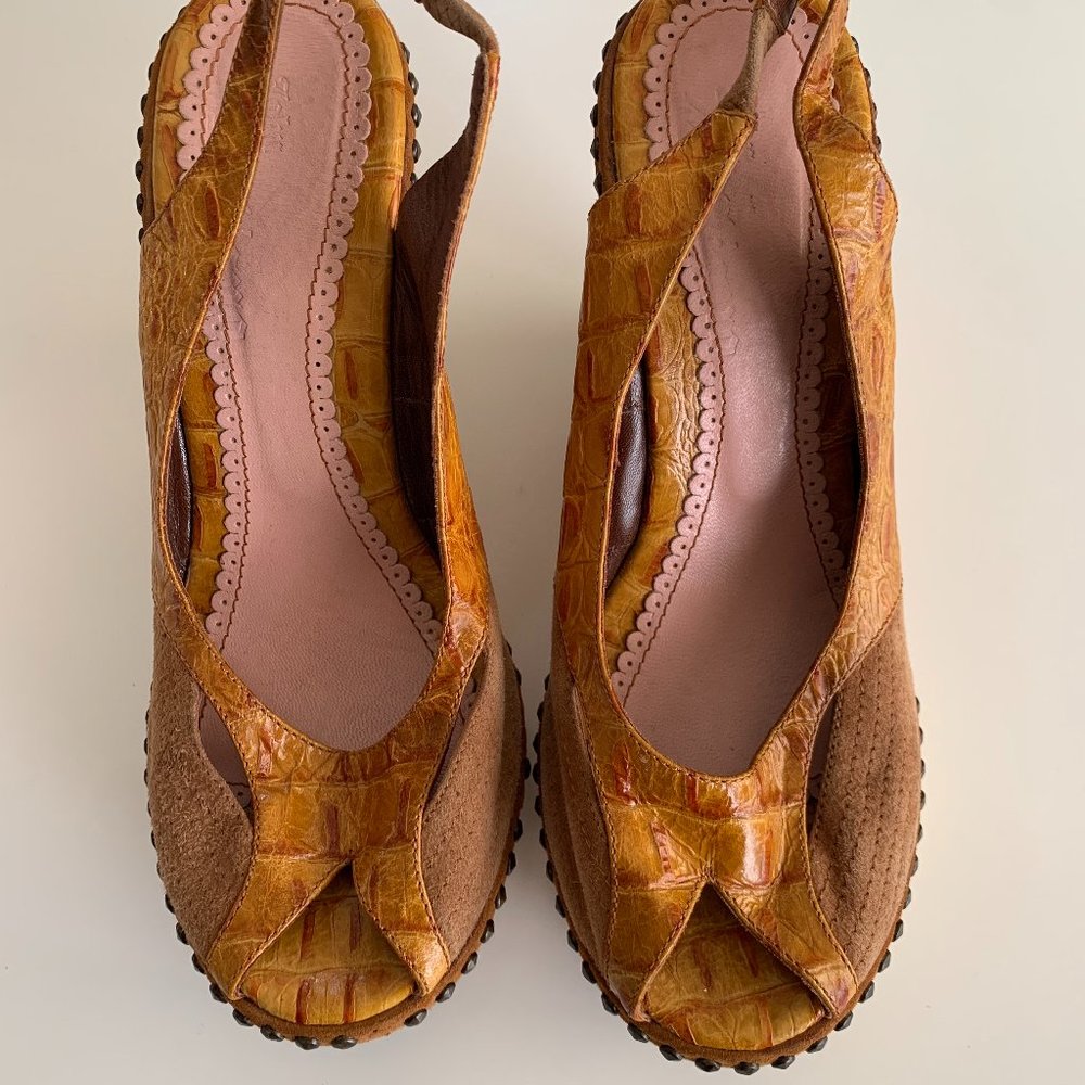 John Galliano Platform Slingback in good condition, size 8